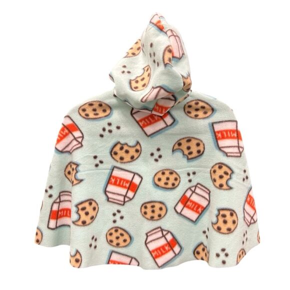 Carseat Cape With Hood Youth One Size Fits Most Ages 12mo-5yrs Cookies & Milk - Picture 2 of 2